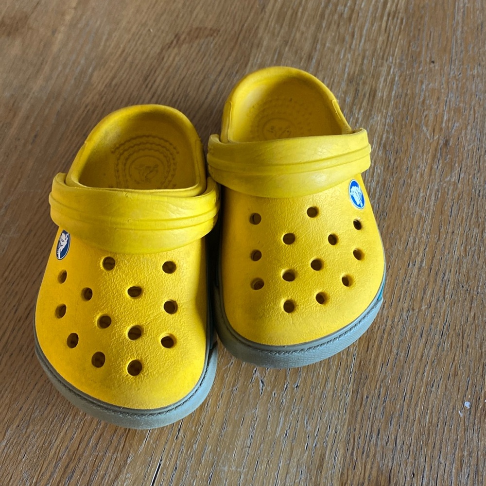 Crocs size 4-5